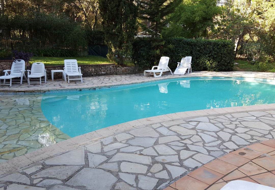 阿尔冈河畔罗屈埃布吕纳酒店住宿-Au Bois Fleuri