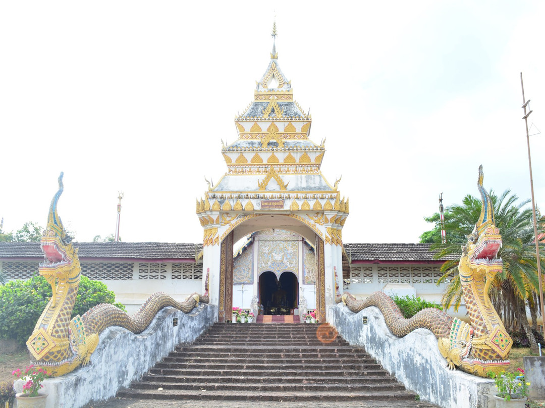Wat Phra Tat Chom Ping-南邦必去景点