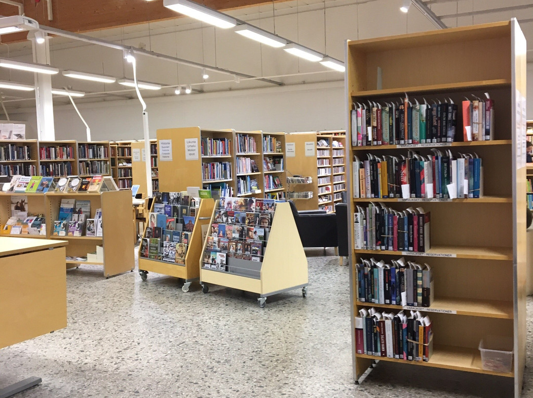 Kirkkonummi Main Library