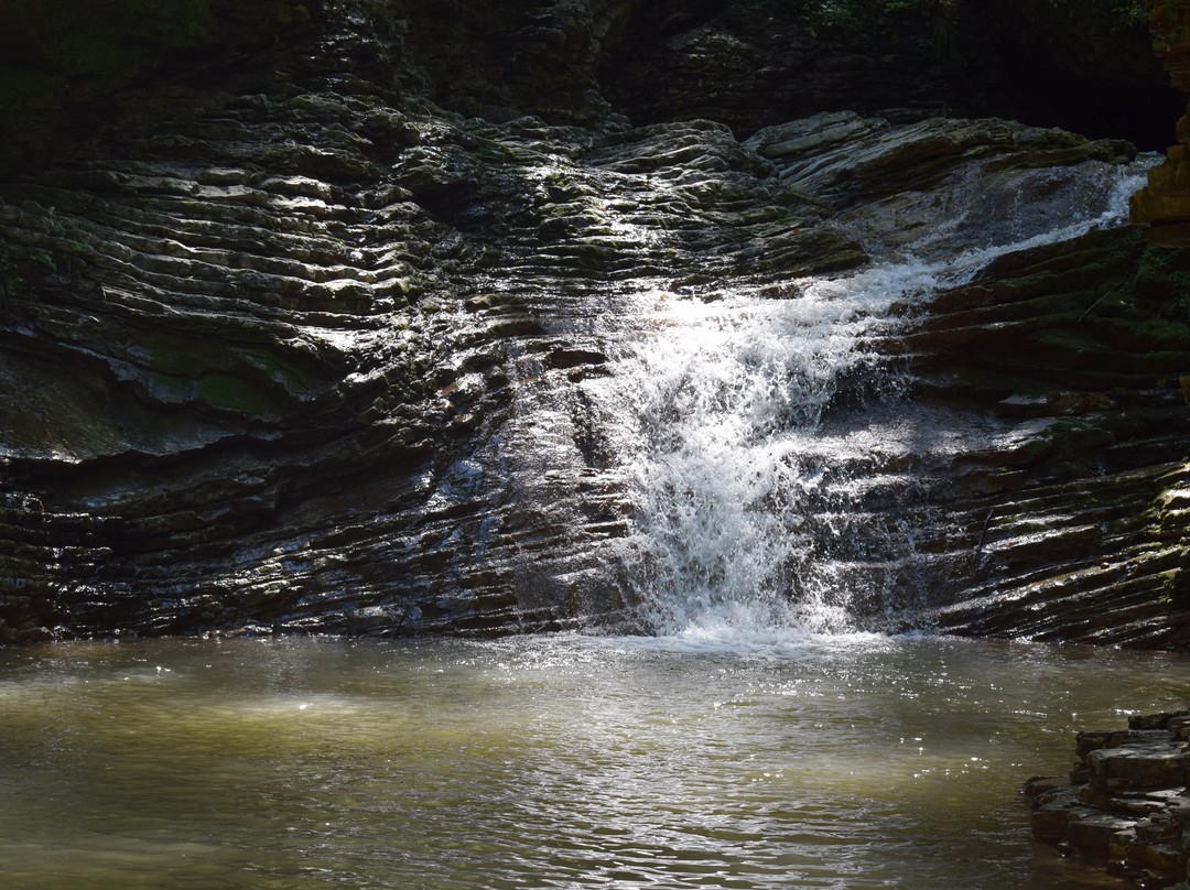 Waterfall "Cascade"景点图片