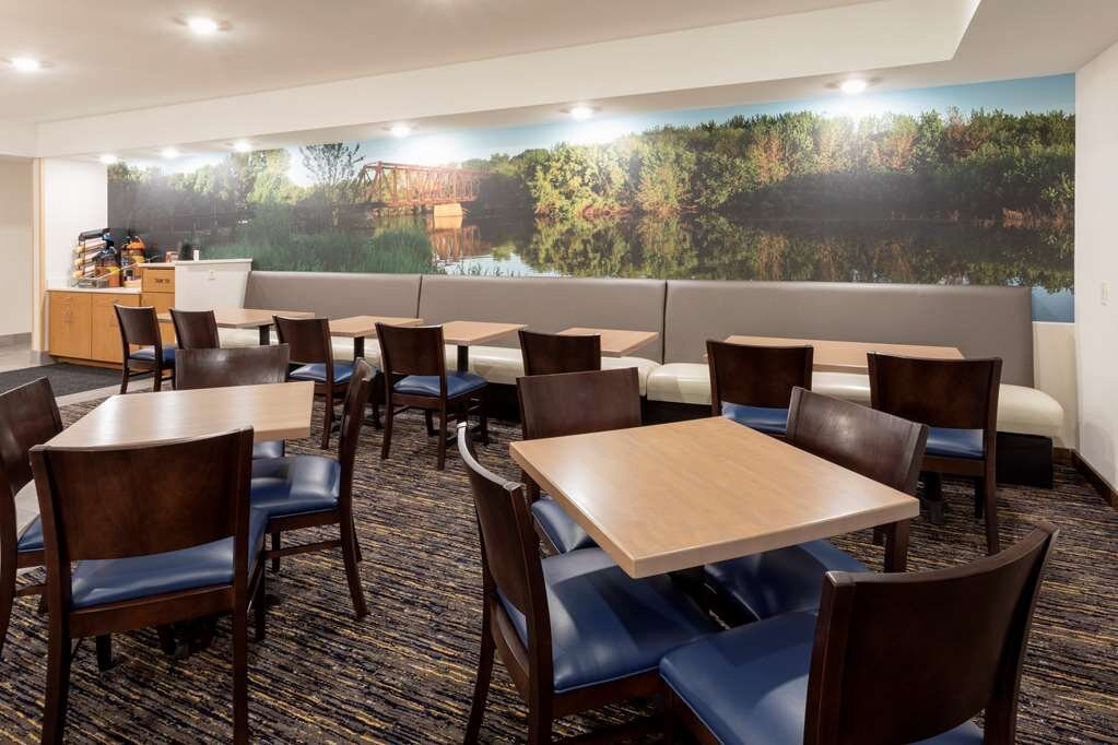 GrandStay Hotel & Suites Rock Valley主图