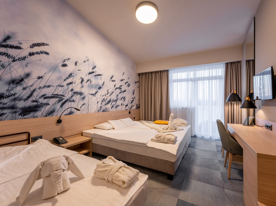 Globall Hotel主图