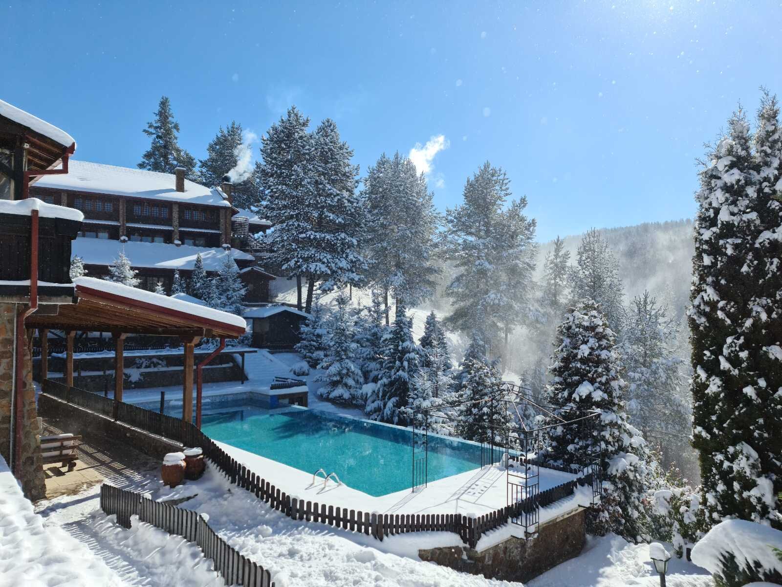 Aurora Resort & Spa-泳池