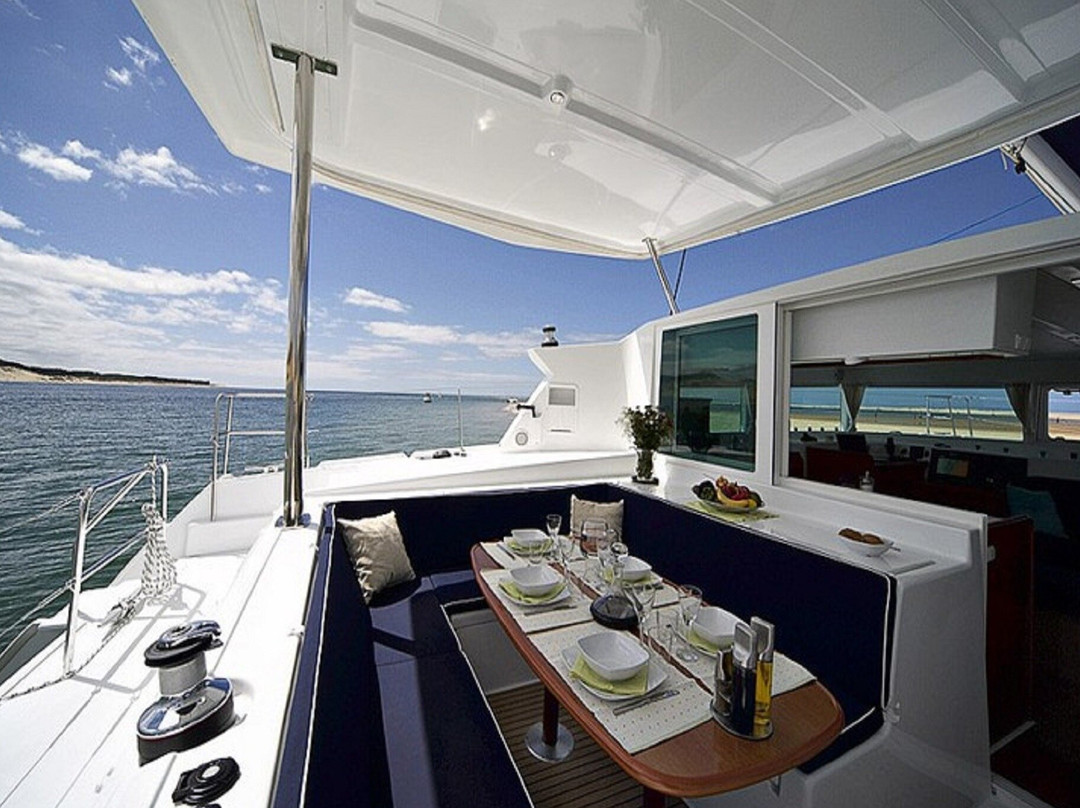 Lazy Lisbon Cruises - Lisbon Boat Rental-里斯本必去景点