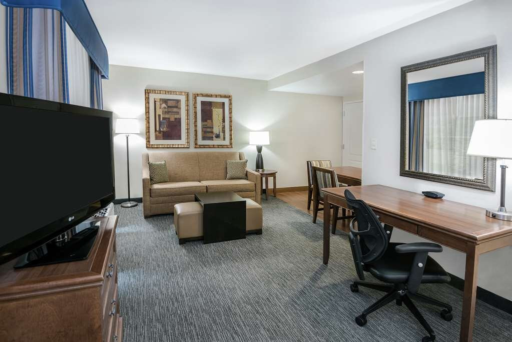 Homewood Suites by Hilton Laredo at Mall del Norte主图