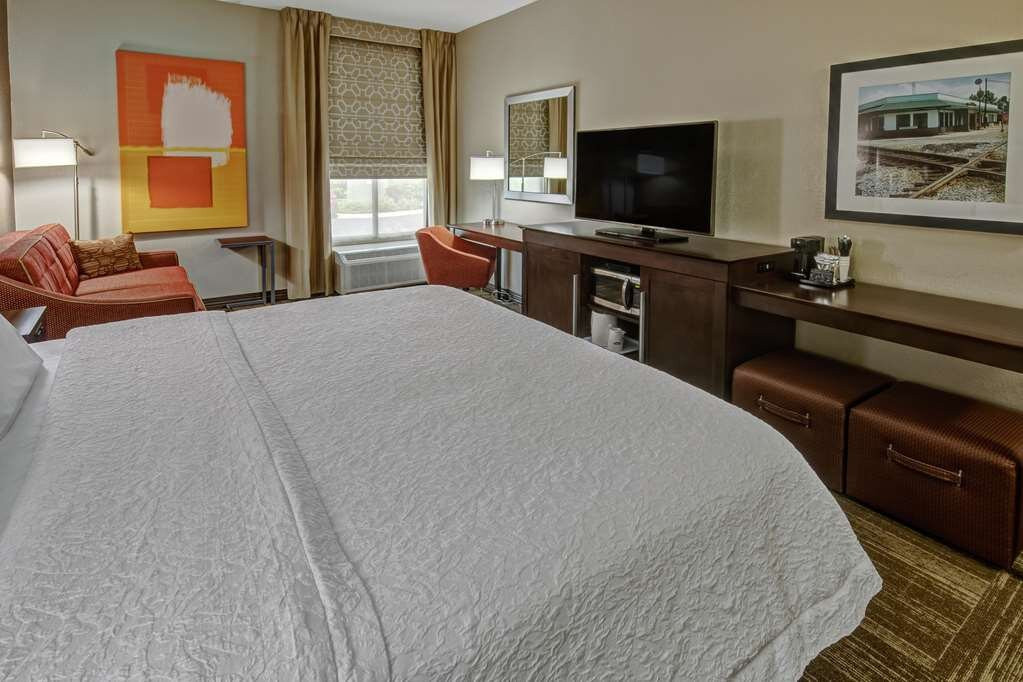 Hampton Inn Corinth主图