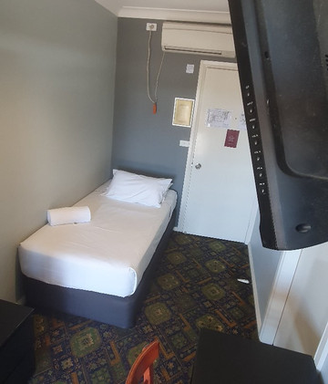 Royal Hotel Singleton主图