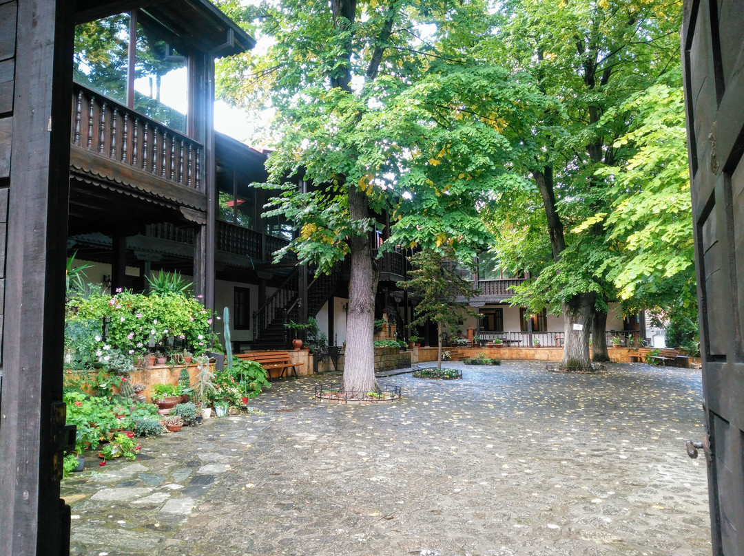 Monastery Holy Mother Of God-Dolna Matka必去景点
