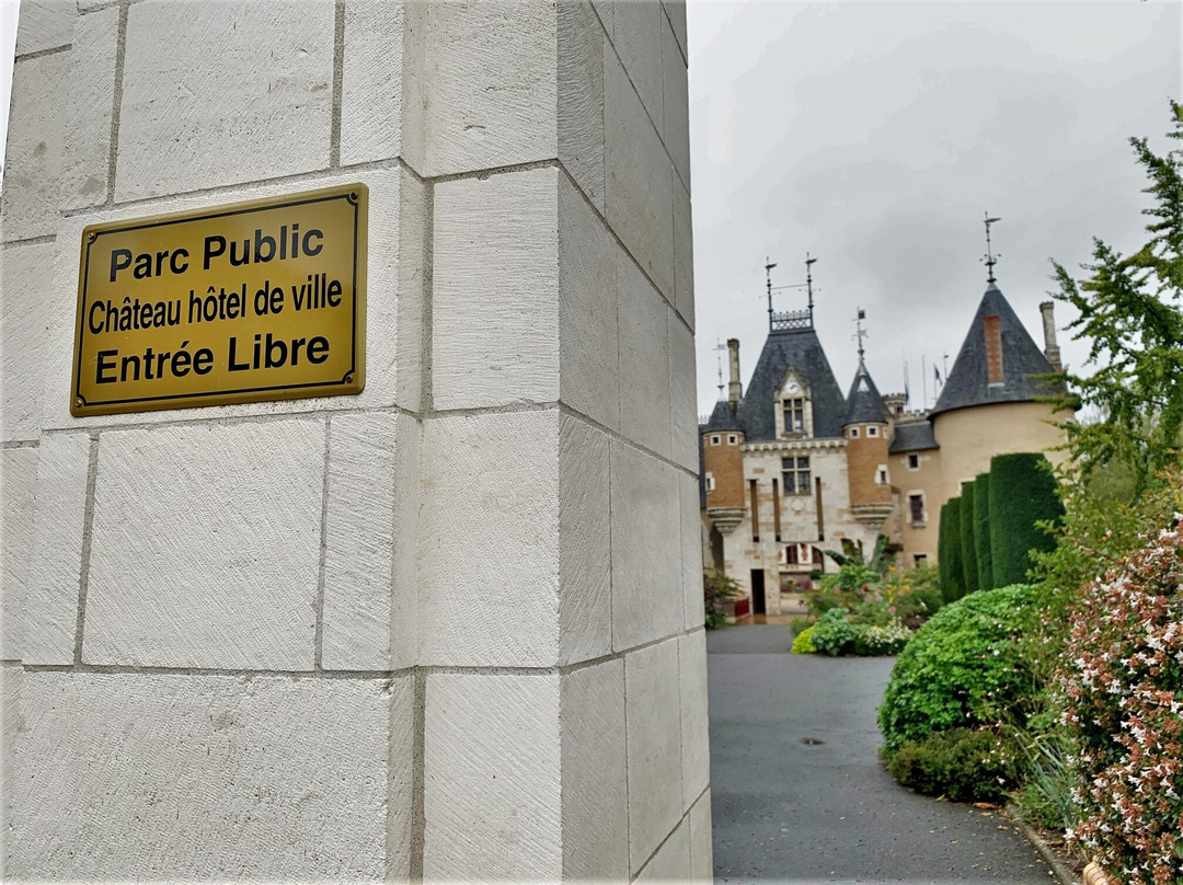 Mairie de Le Donjon景点图片