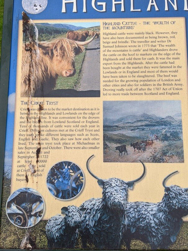 Crieff's Leafy Coos-Crieff必去景点