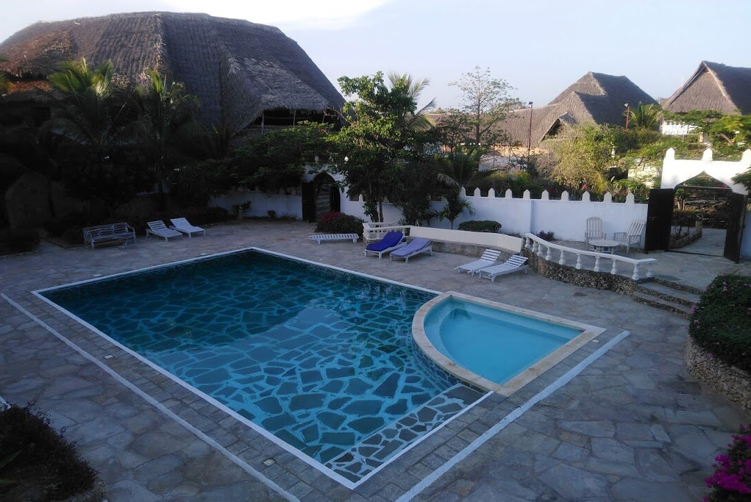 Jacaranda Beach Resort主图