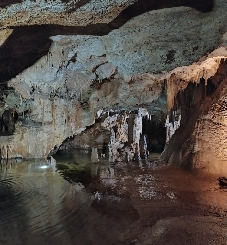 Lipa Cave景点图片