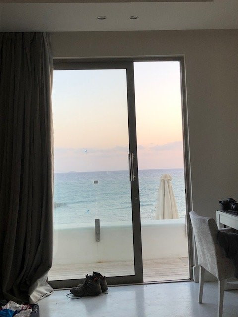 克诺索斯班阁楼海滩套房酒店主图