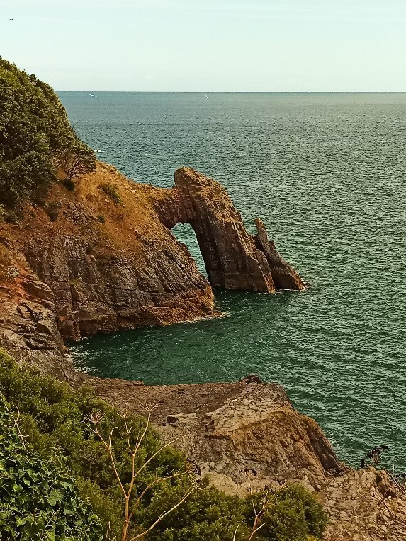 South West Coast Path Walk- Meadfoot & London Bridge-托基必去景点