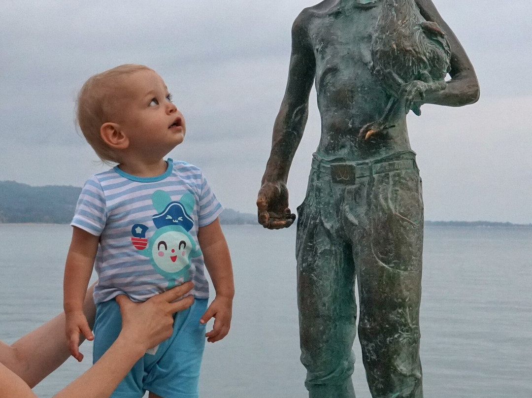 Sculpture Chik and Chicken-Sukhumi必去景点