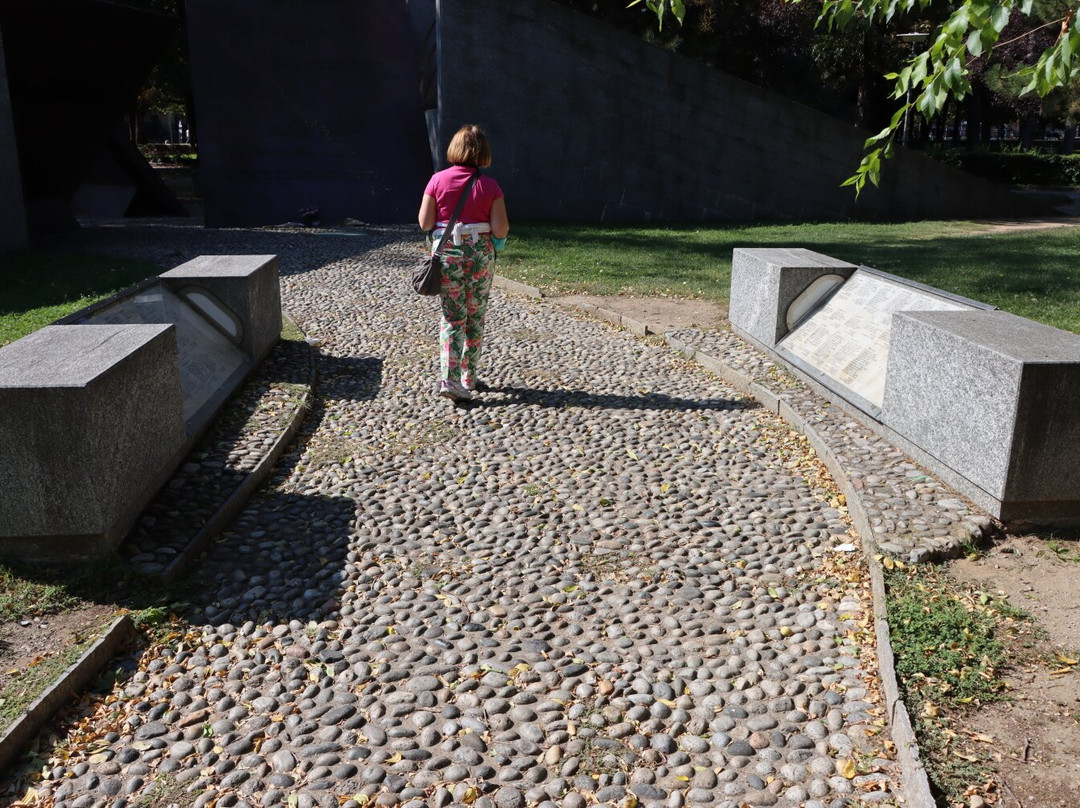 Monumento alla Resistenza Europea-科莫必去景点