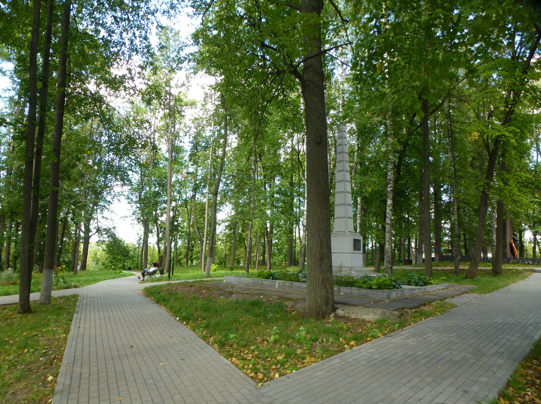 John-Military Necropolis-Kovrov必去景点