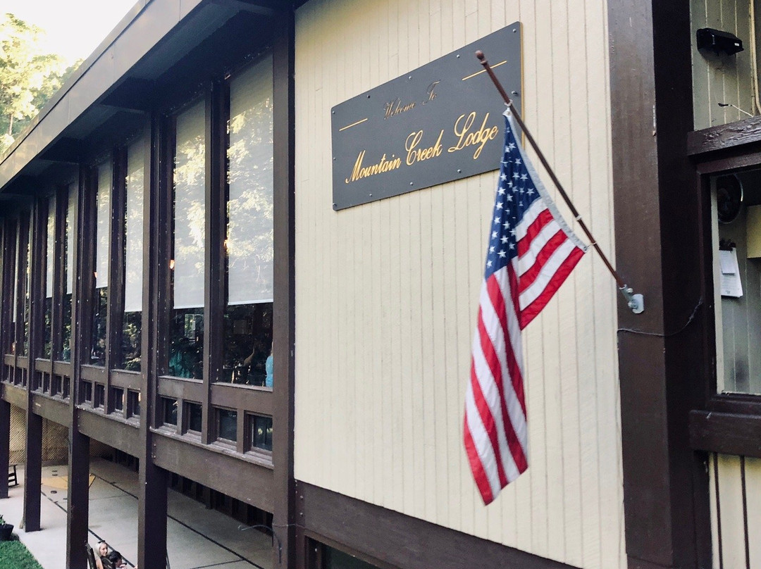 Pipestem Resort State Park主图