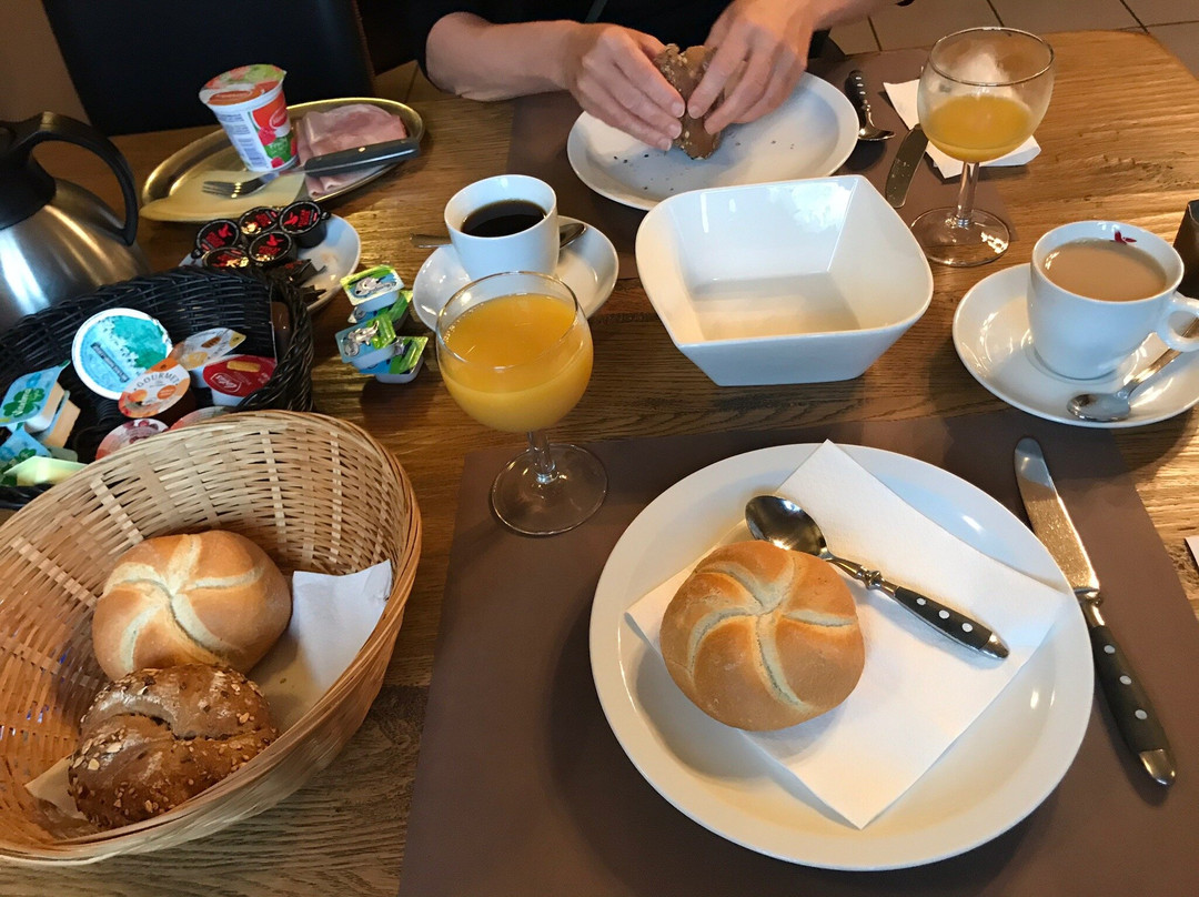 隆梅尔布鲁克酒店主图