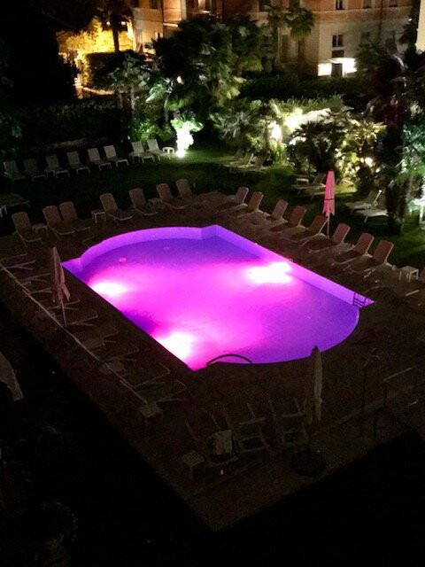 自由大酒店主图