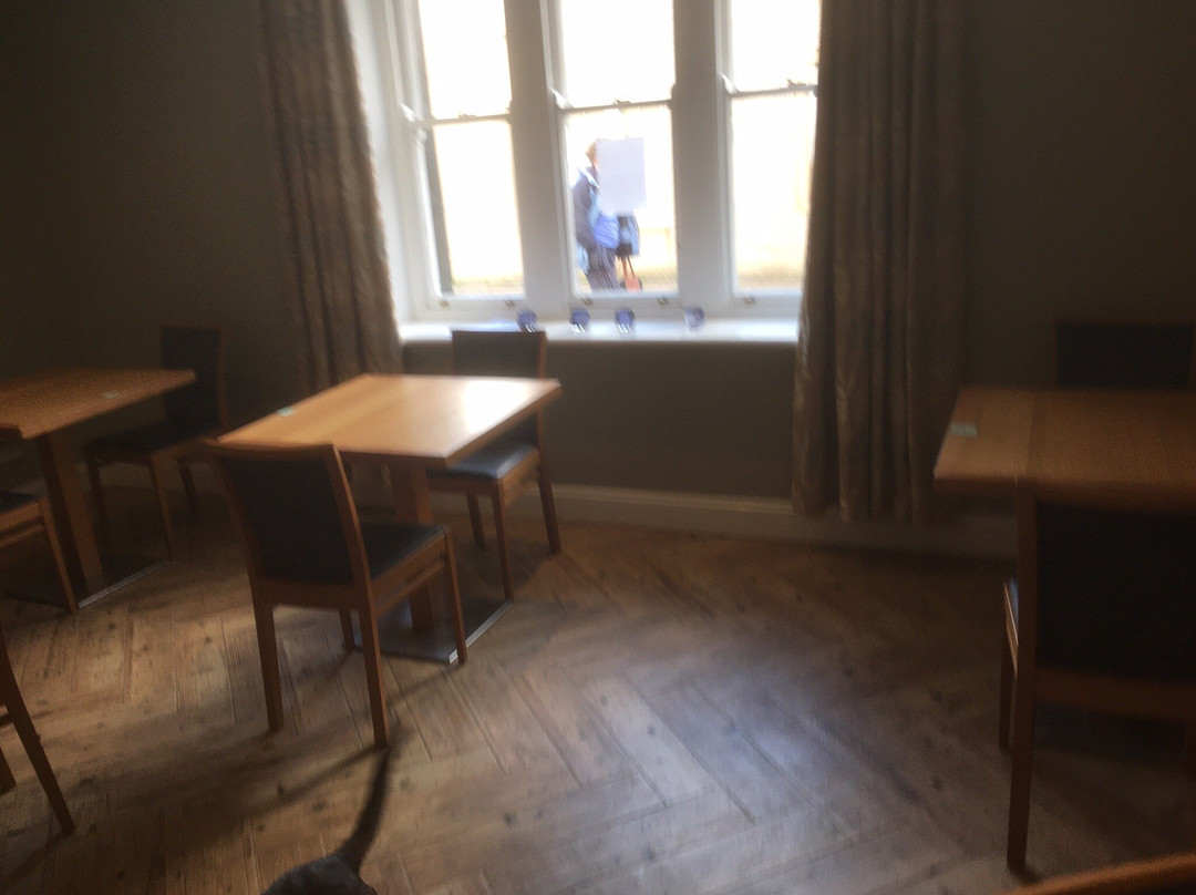 佩宁顿酒店主图