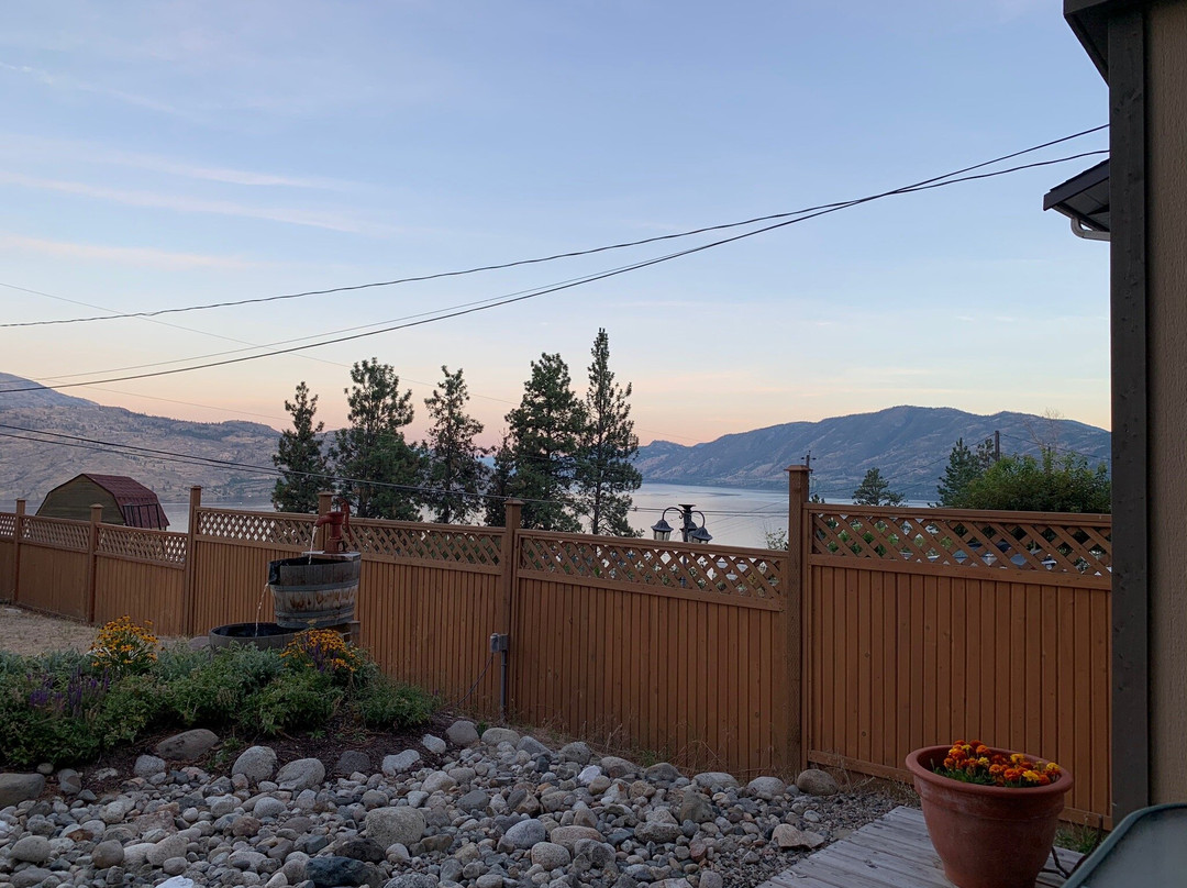 Peachland Bed and Breakfast主图