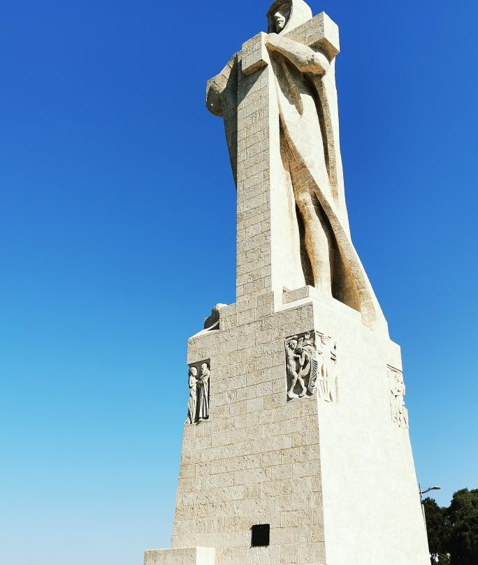 Monumento a Colón-韦尔瓦必去景点