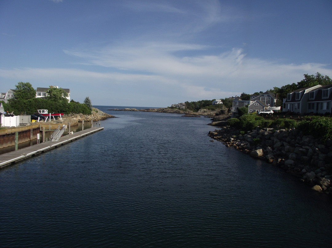 Perkins Cove Draw Bridge景点图片