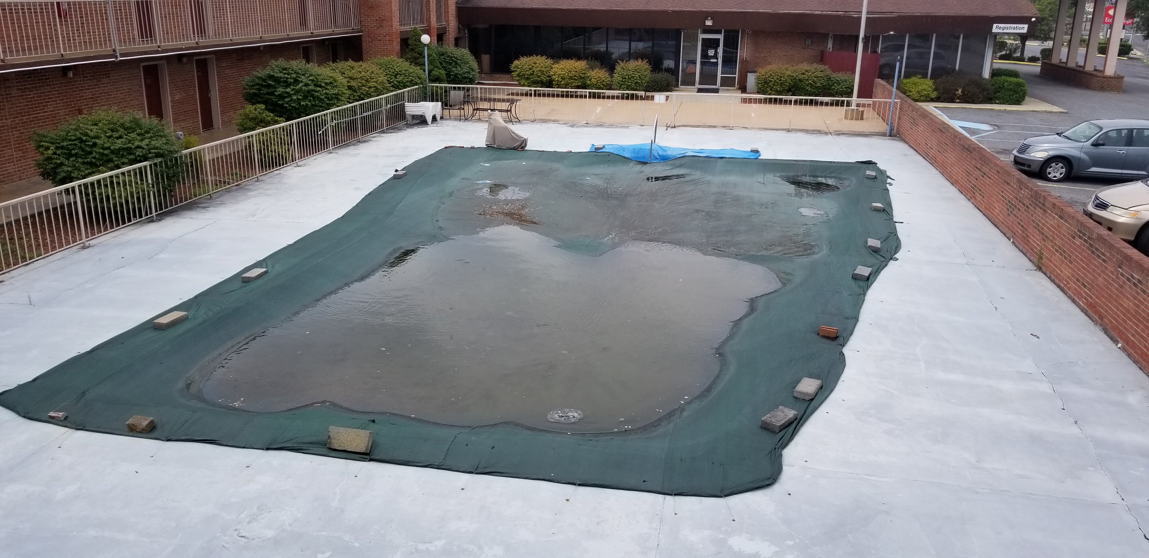 Red Roof Inn Marion, VA-泳池
