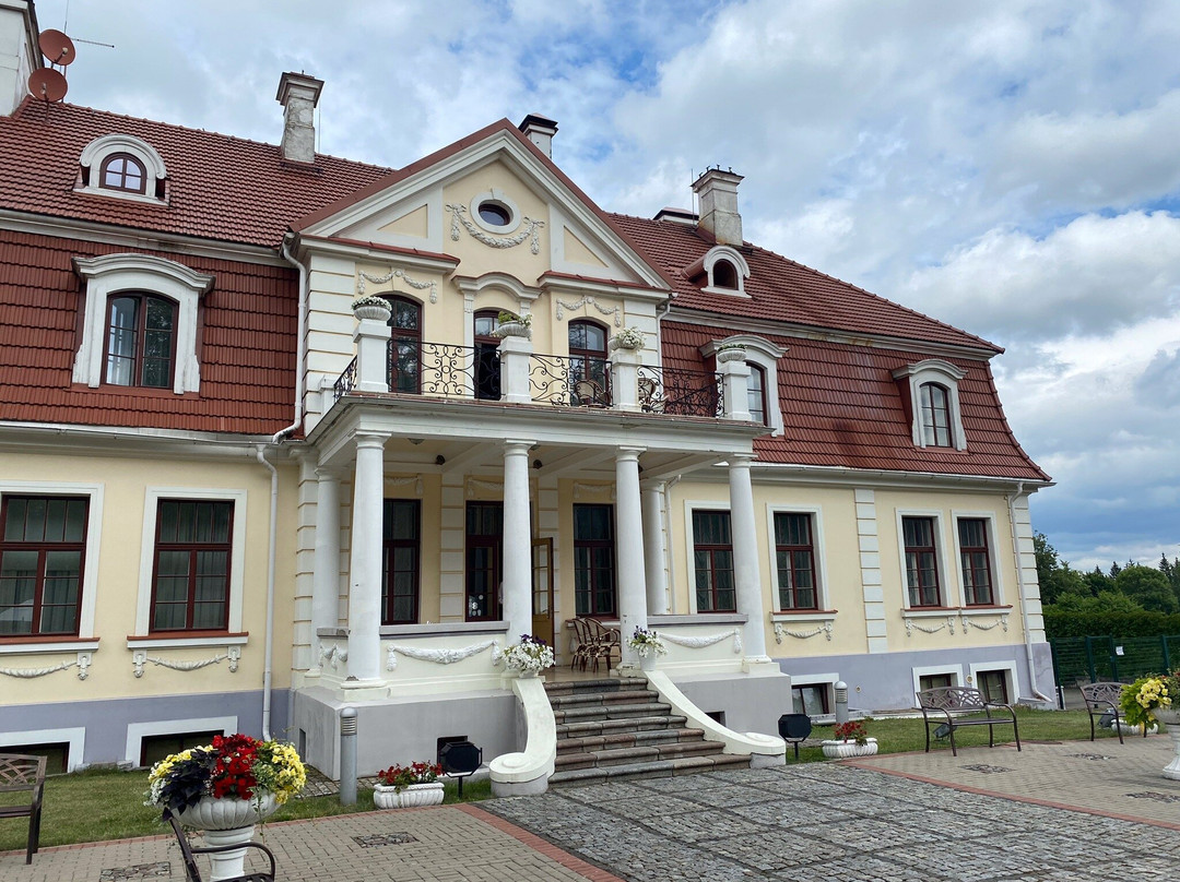 Svente Manor and the Museum of Military Vehicles-Daugavpils必去景点