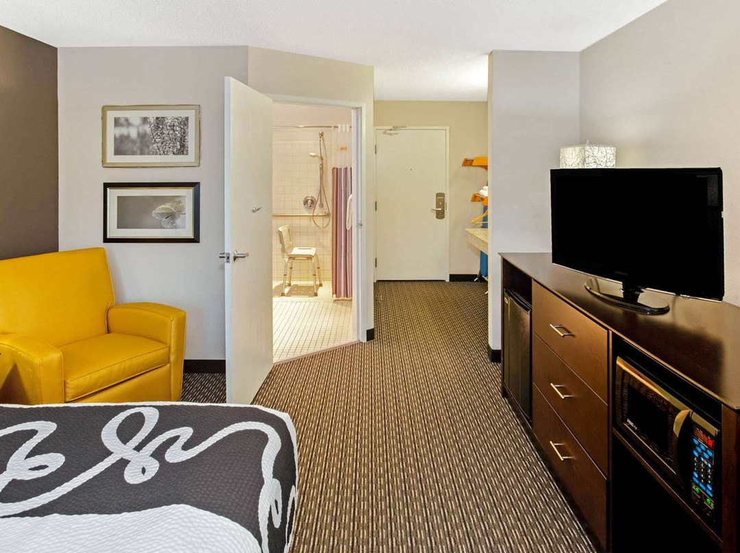 La Quinta Inn & Suites by Wyndham Milwaukee Delafield主图