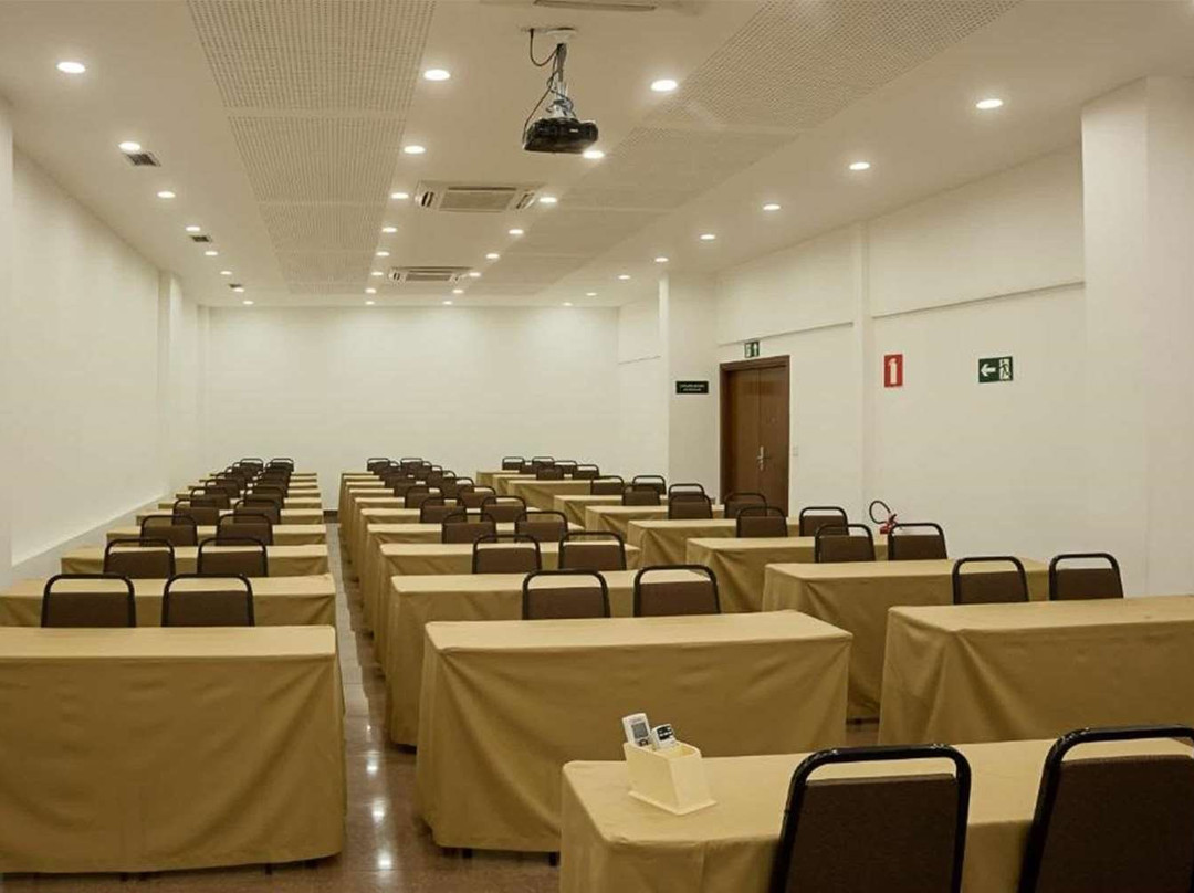 Tryp by Wyndham Varginha Cafe Royal主图