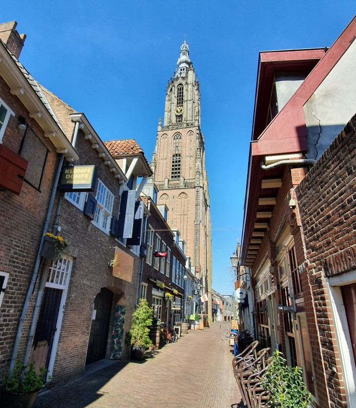 Onze-Lieve-Vrouwetoren-阿默斯福特必去景点