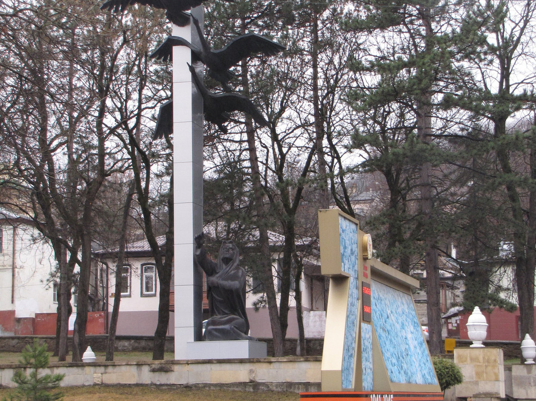 Monument the Cranes景点图片