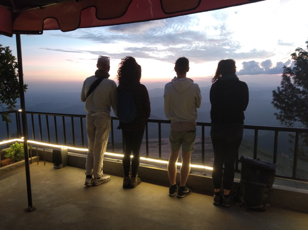 Shangrilla Tea Haven Motel主图