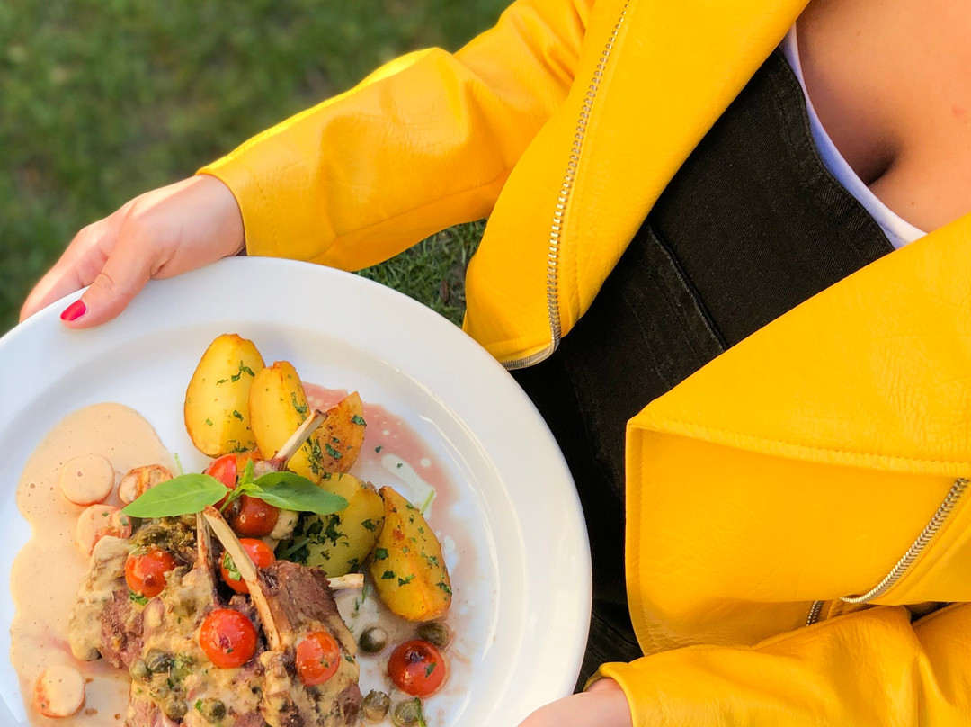 Dolce Villa Hotel主图