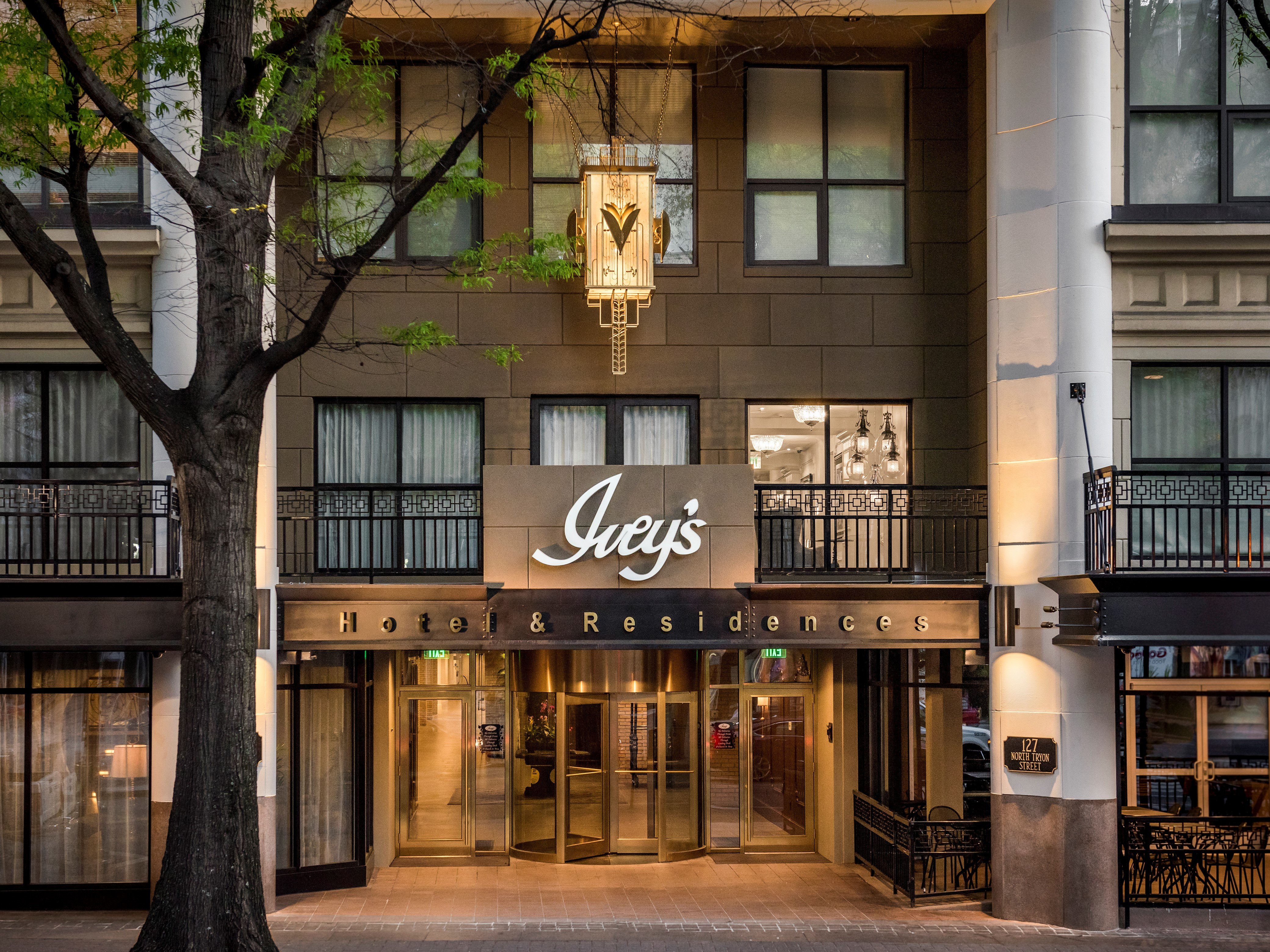 The Ivey's Hotel-官方