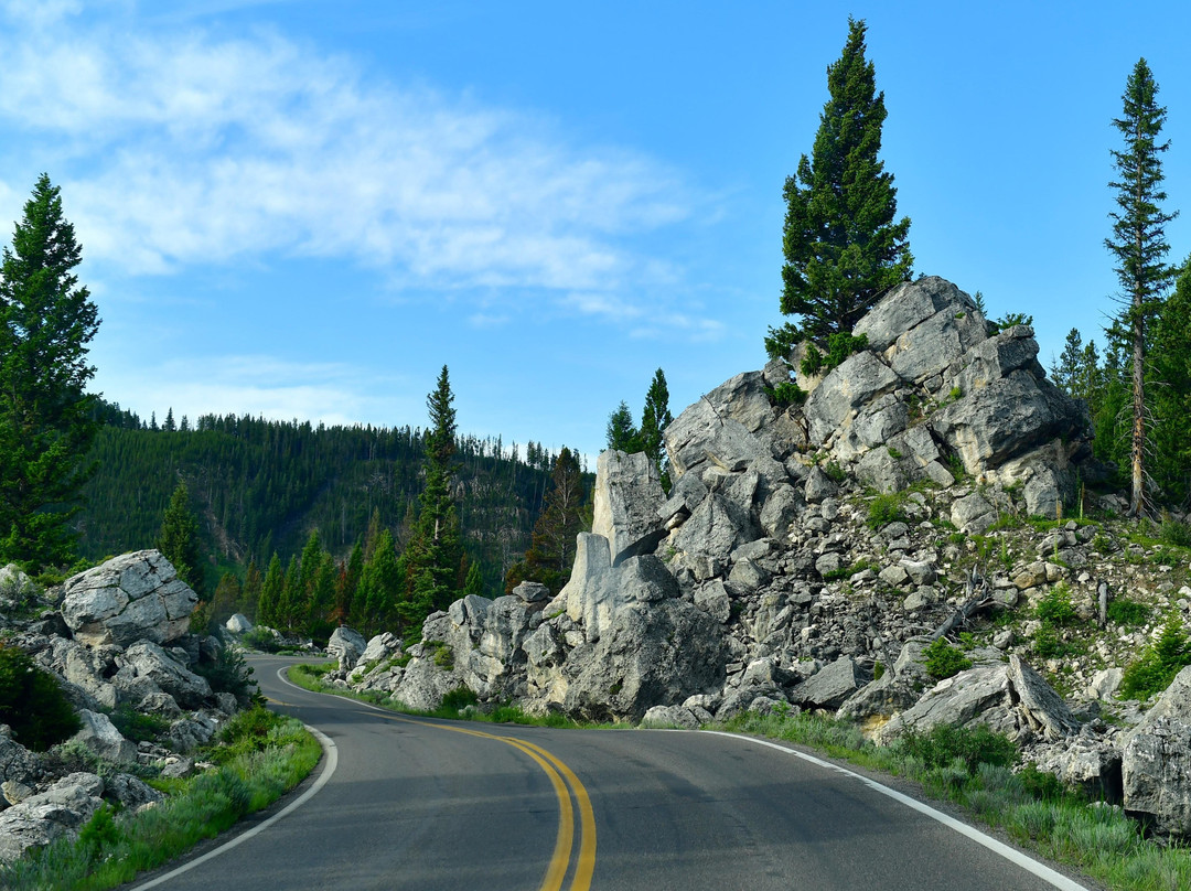 Yellowstone Adventure Tours-大斯凯必去景点