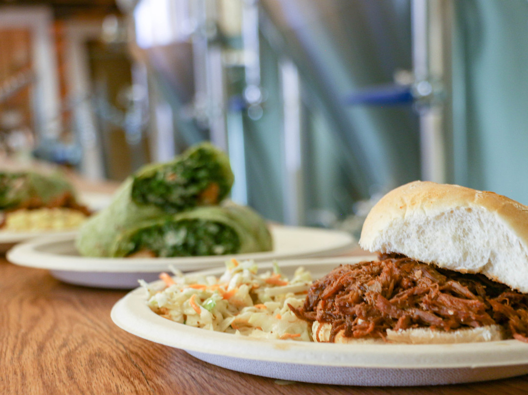 Nantahala Brewing Company Taproom, Smokehouse & Brewery景点图片