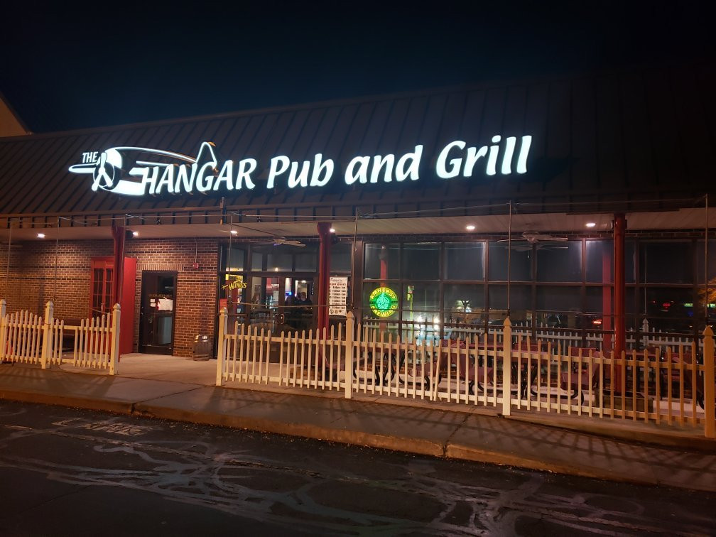 Hangar Pub & Grill