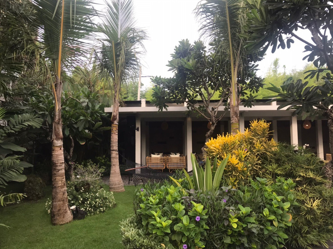 椰子套房酒店主图