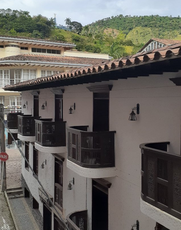 Hotel Los Samanes主图