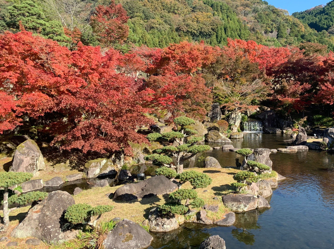 Yabakei Dam Memorial Park Keisekien-中津市必去景点