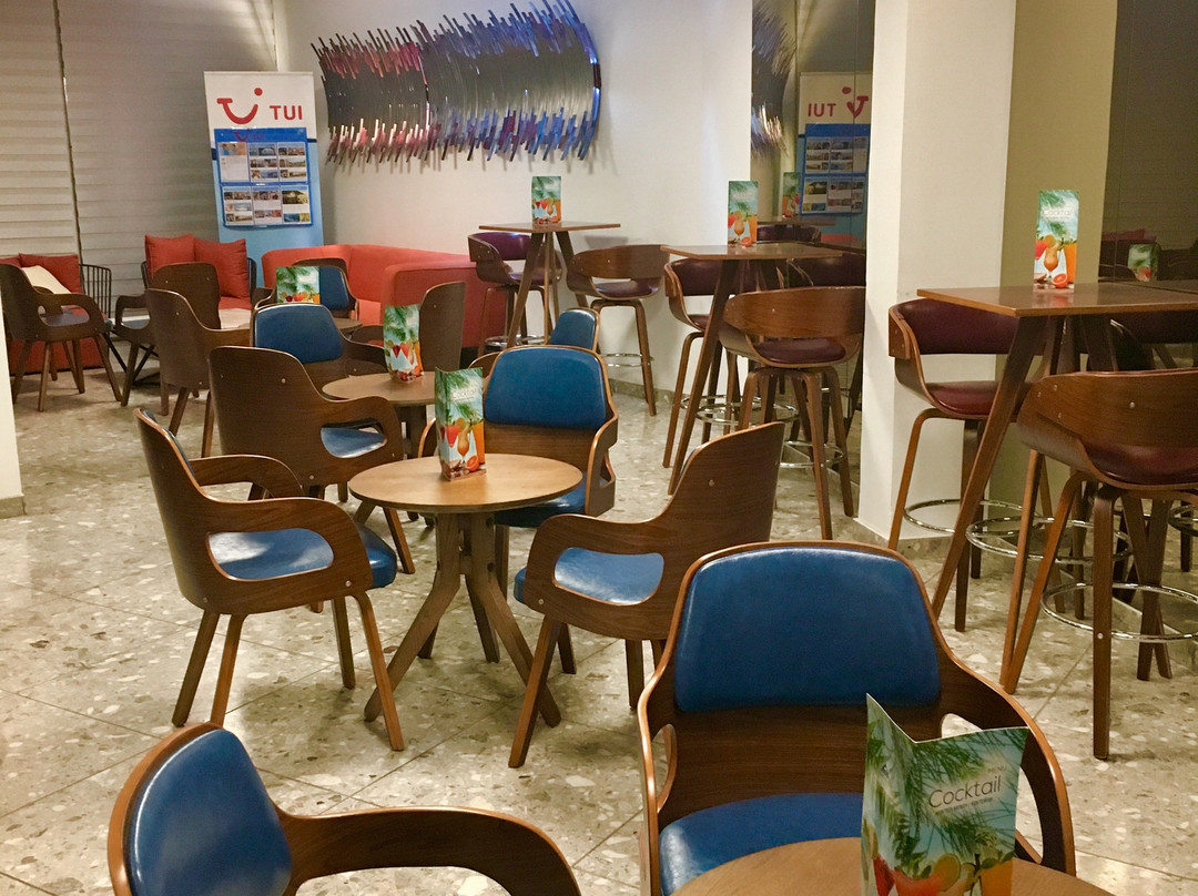 公园海滩酒店主图