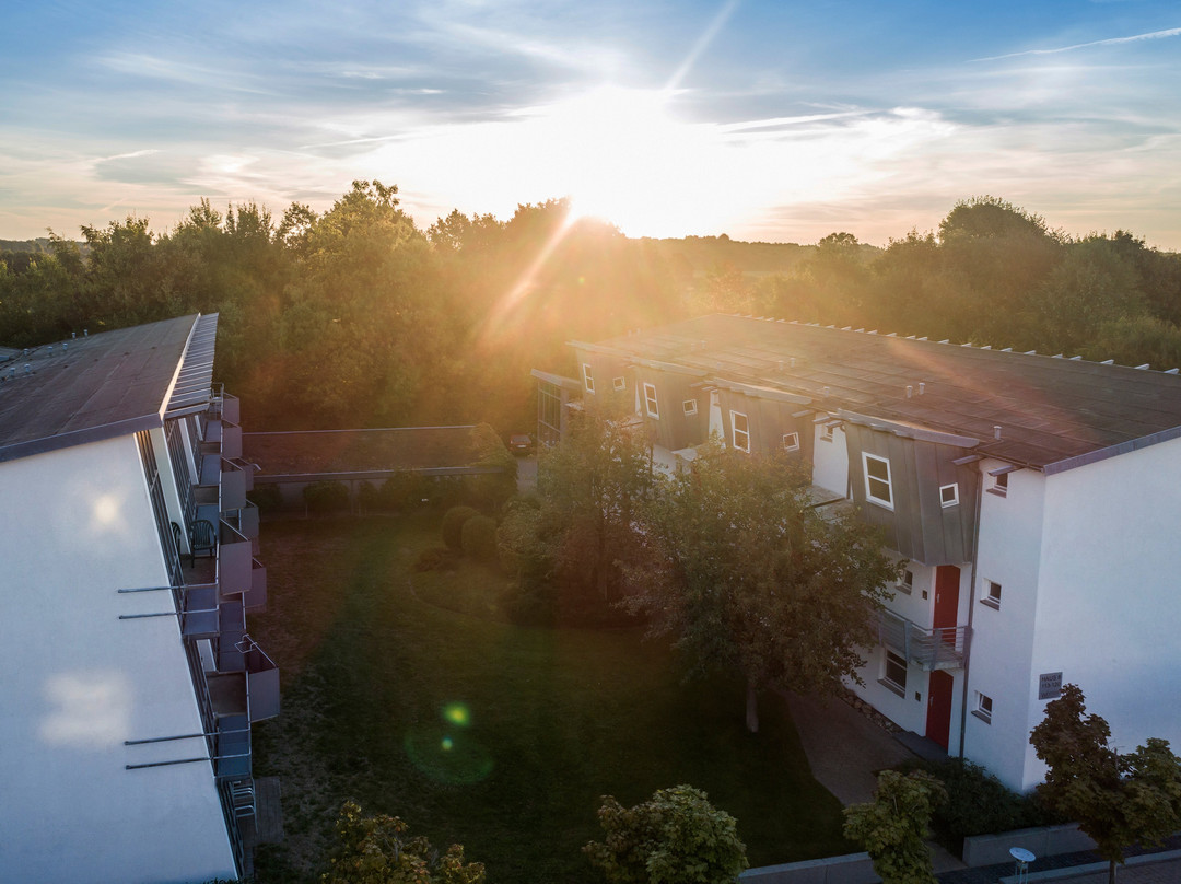 Westside Living主图