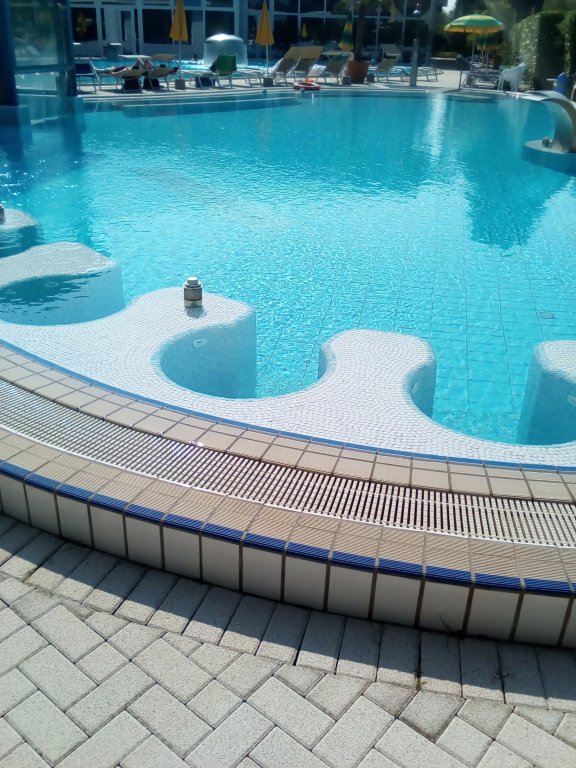 泰尔梅马可尼酒店-泳池