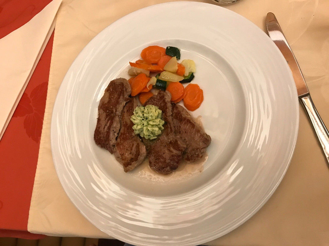 A la Couronne主图