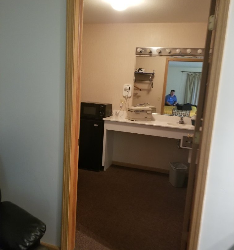 Colonial Manor Motel主图