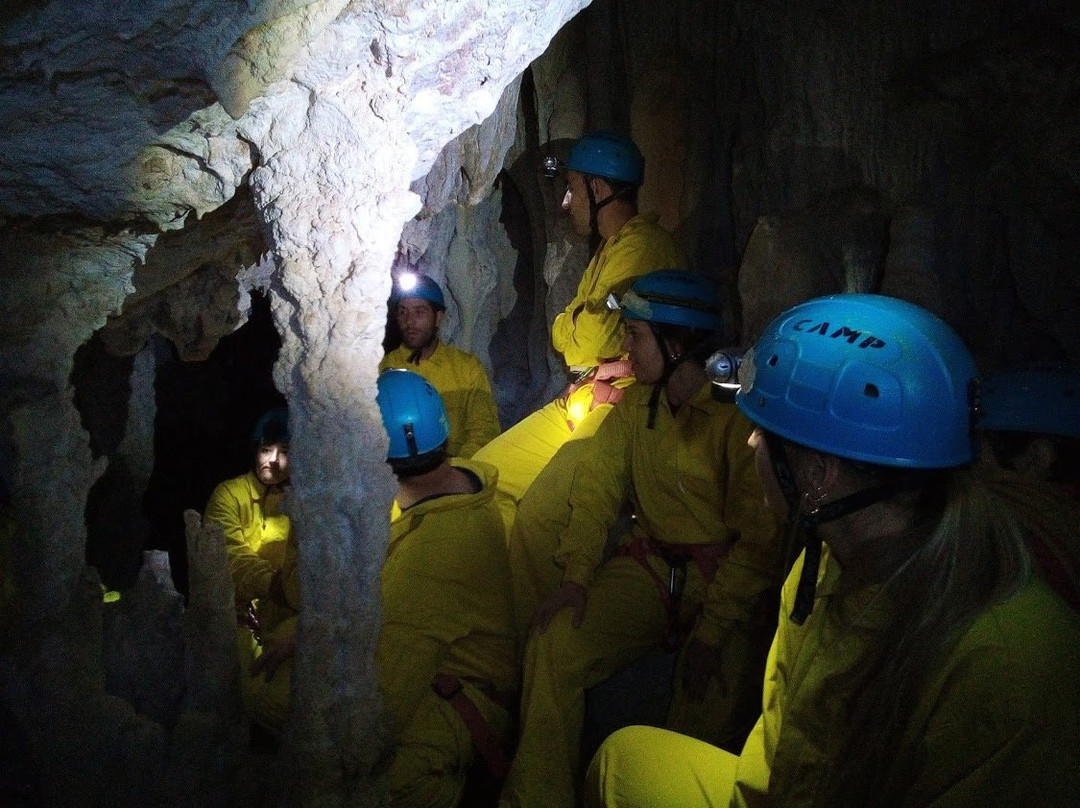 Depor Ventura-Villanueva De Santo Adriano必去景点