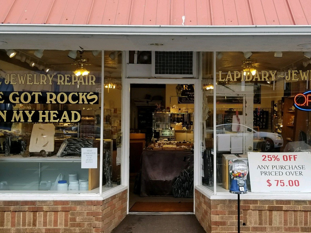 Silverton旅游景点-I've Got Rocks In My Head Llc